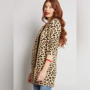 Sugarhill Brighton Cheers to Fierceness Leopard Cardigan Size 8 Open Front